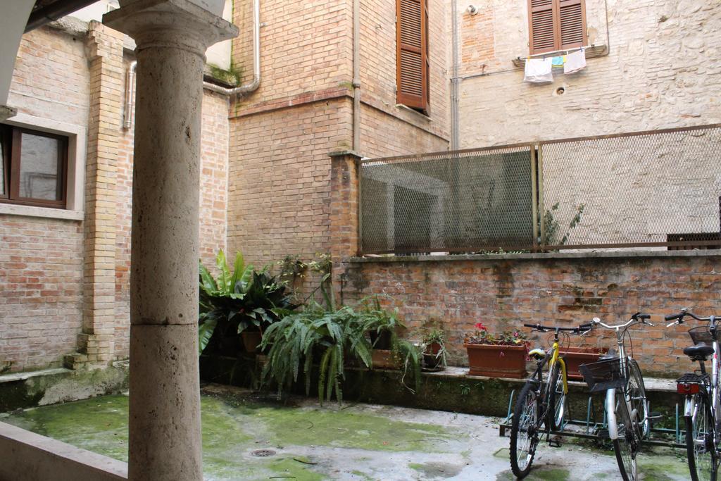 B&B Palazzo Migliani Асколи Пичено Екстериор снимка