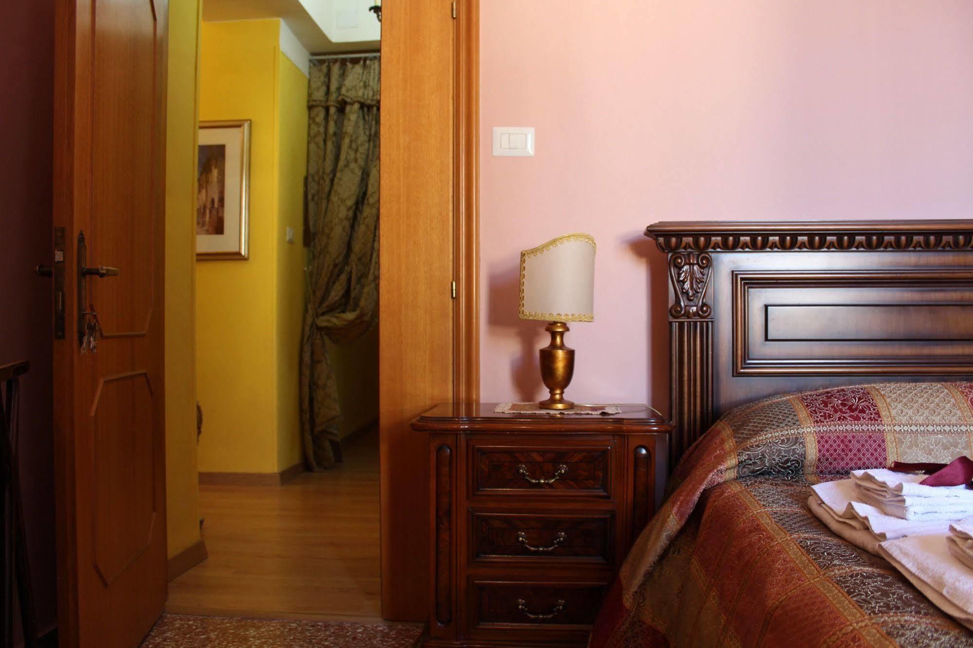 B&B Palazzo Migliani Асколи Пичено Екстериор снимка